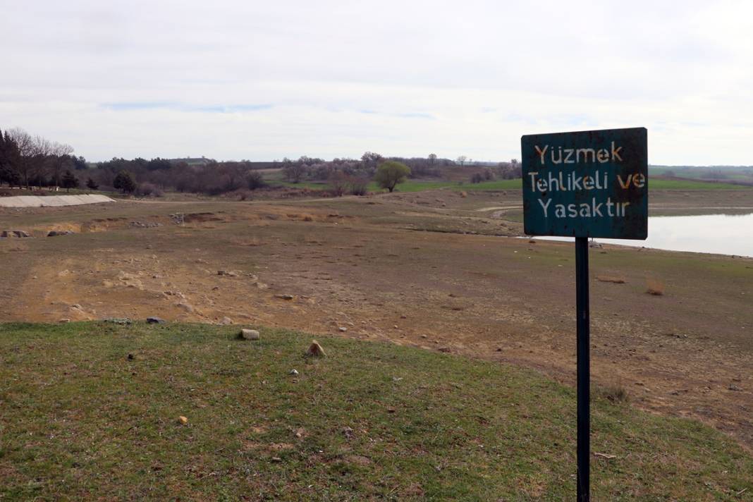 Bir ilde daha su yasağı: Uymayanlara ağır ceza var! Barajlarda su seviyesi yüzde 10'a düştü 12